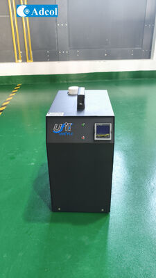 Refroidisseur liquide thermoélectrique compact avec dissipateurs de chaleur à haute densité et ventilateurs de nom pour la dissipation de chaleur en laboratoire