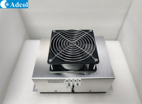 ATP080-24 Assemblage de refroidisseur thermoélectrique d'air à plaque 80W 24VDC Durée de vie 70000 heures