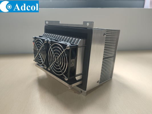 Ensemble thermoélectrique air-air de 110W conçu pour les armoires électroniques, la réfrigération et les chambres environnementales.