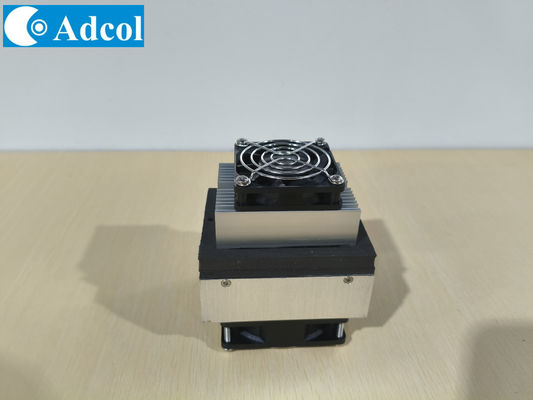 Le climatiseur thermoélectrique 15W est conçu pour les petites armoires électroniques ou les chambres environnementales.