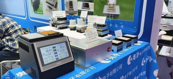 Le bain-marie métallique à double commande et température constante est doté d'un système unique de double contrôle de la température, ce qui en fait un assistant indispensable et efficace pour les chercheurs et les ingénieurs de production.